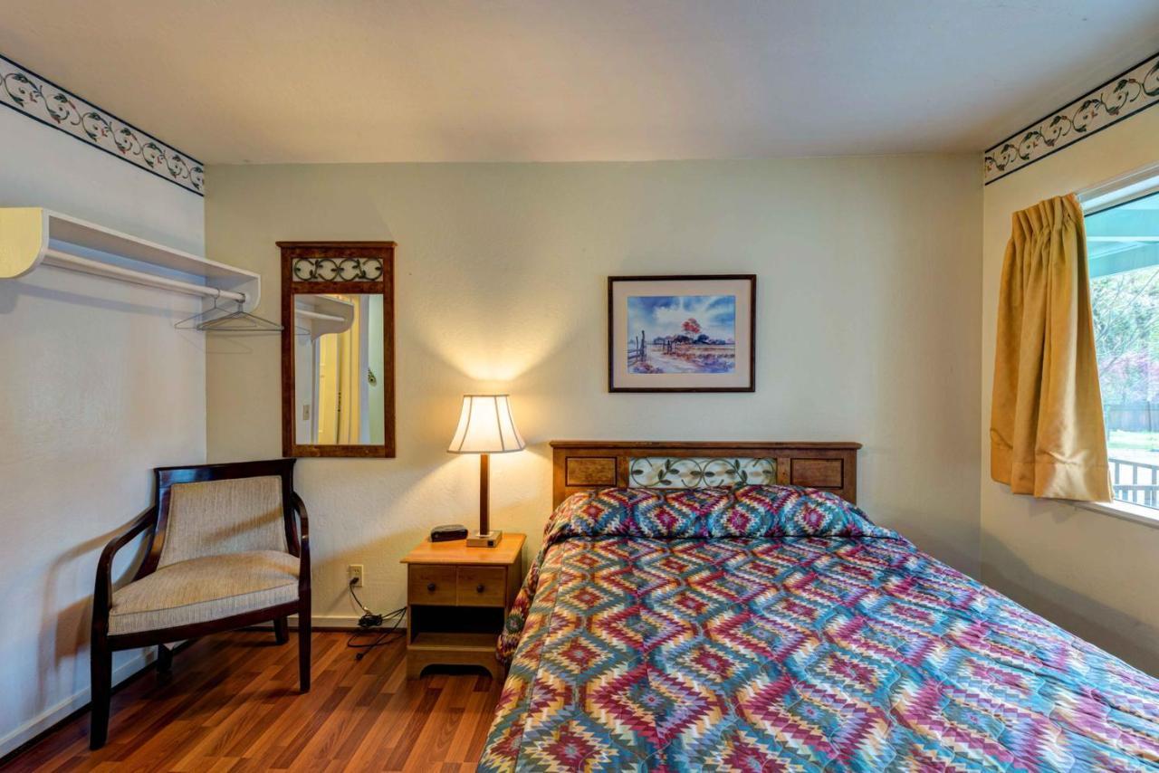 Lake Shasta Lodge Lakehead Extérieur photo